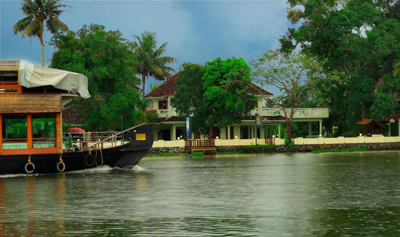 Hotel Triveny River Palace Alappuzha Exteriér fotografie